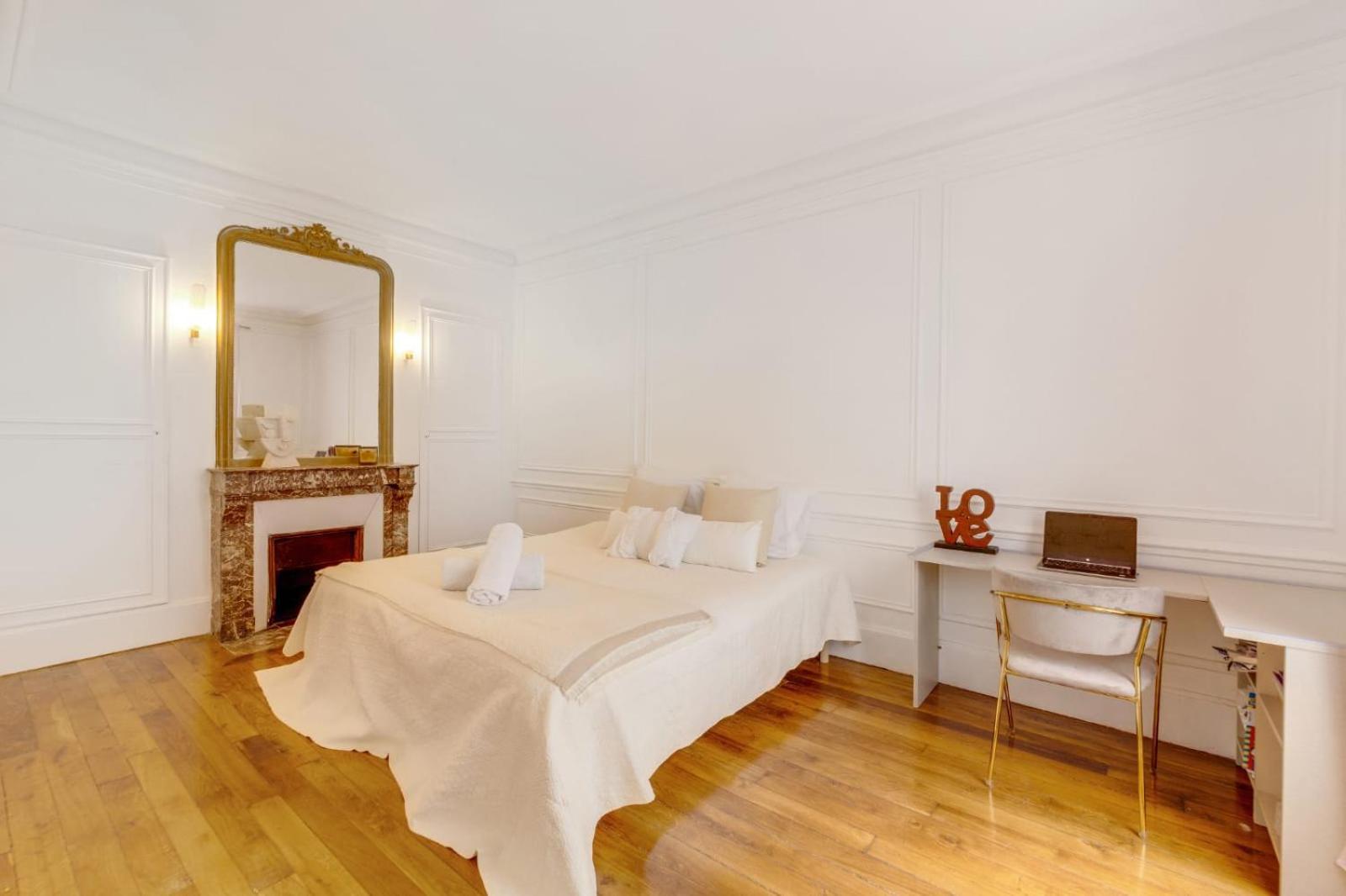 Luxurious Flat Champs Elysee *
